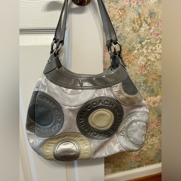Gray and Silver Optic Coach Shoulder Bag - Picture 3 of 10